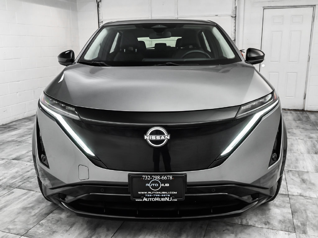 Used 2023 Nissan Ariya AWD image 2