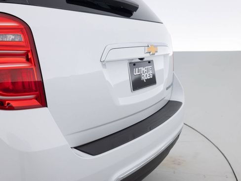 Used 2016 Chevrolet Equinox LTZ w/ Enhanced Convenience Package FWD image 16