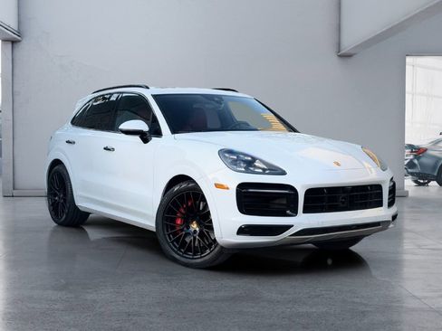 Used 2021 Porsche Cayenne GTS image 1