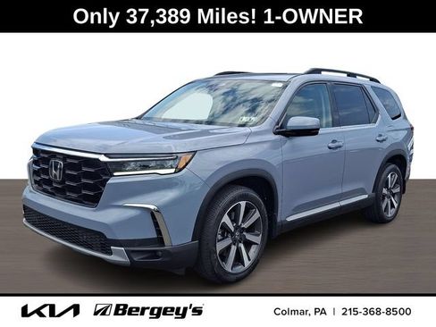 Used 2023 Honda Pilot Touring image 1