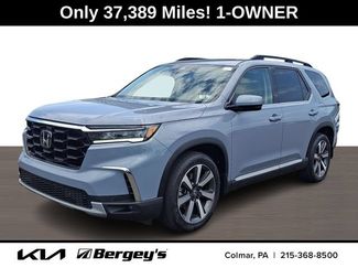 Used 2023 Honda Pilot Touring video 1