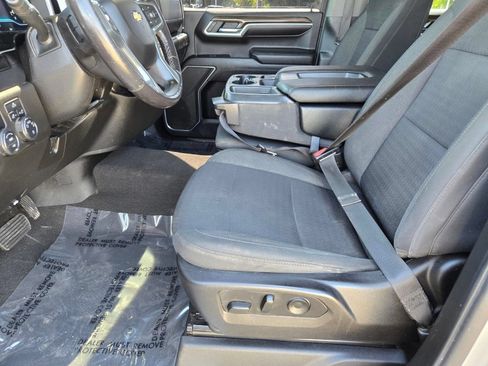 Used 2022 Chevrolet Silverado 1500 LT RWD image 15