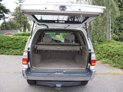 Used 2000 Toyota 4Runner SR5 AWD/4WD image 17