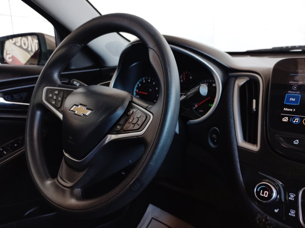 Used 2023 Chevrolet Malibu LT FWD image 25