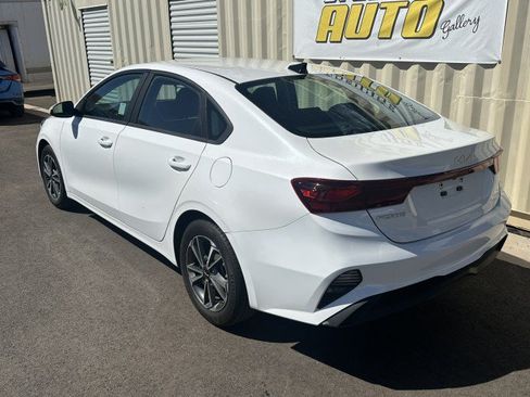 Used 2023 Kia Forte LXS FWD image 2