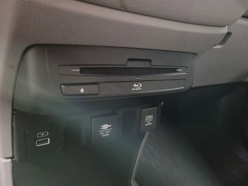 Used 2023 Honda Odyssey Touring image 16