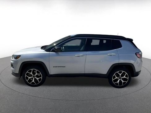 Used 2025 Jeep Compass Limited AWD/4WD image 7