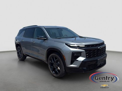 Used 2024 Chevrolet Traverse RS AWD/4WD image 8