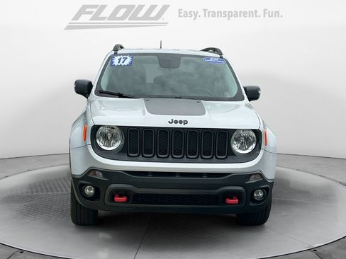 Used 2017 Jeep Renegade Trailhawk AWD/4WD image 3
