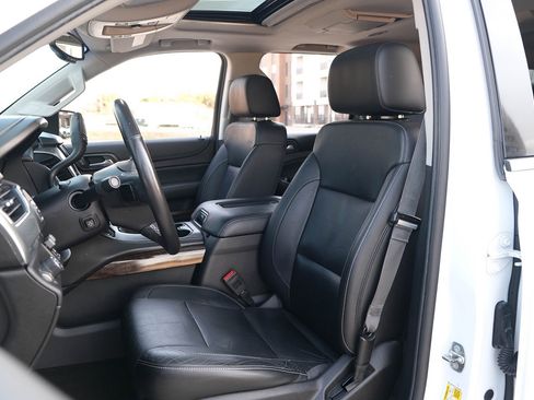 Used 2016 Chevrolet Suburban LT image 17