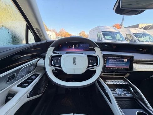 New 2026 Lincoln Nautilus Black Label image 9