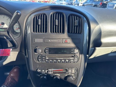 Used 2005 Dodge Grand Caravan SXT image 18
