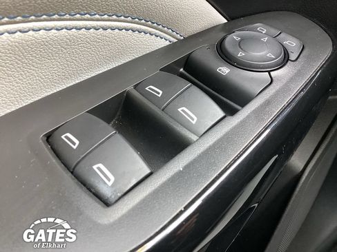 Used 2025 Chevrolet Trax LT w/ LT Convenience Package FWD image 22