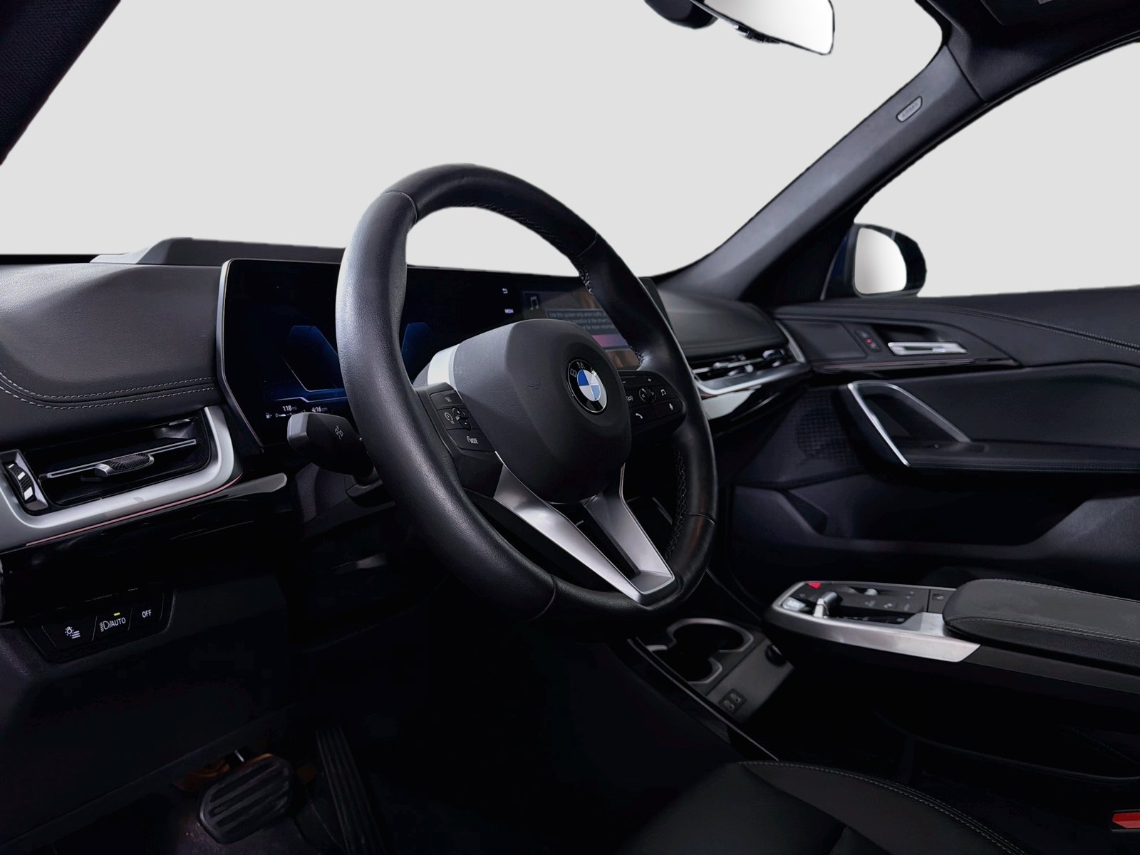 Used 2026 BMW X1 xDrive28i AWD/4WD image 10