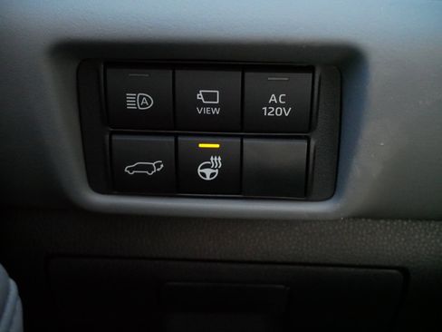 Certified 2025 Toyota Highlander Limited image 27