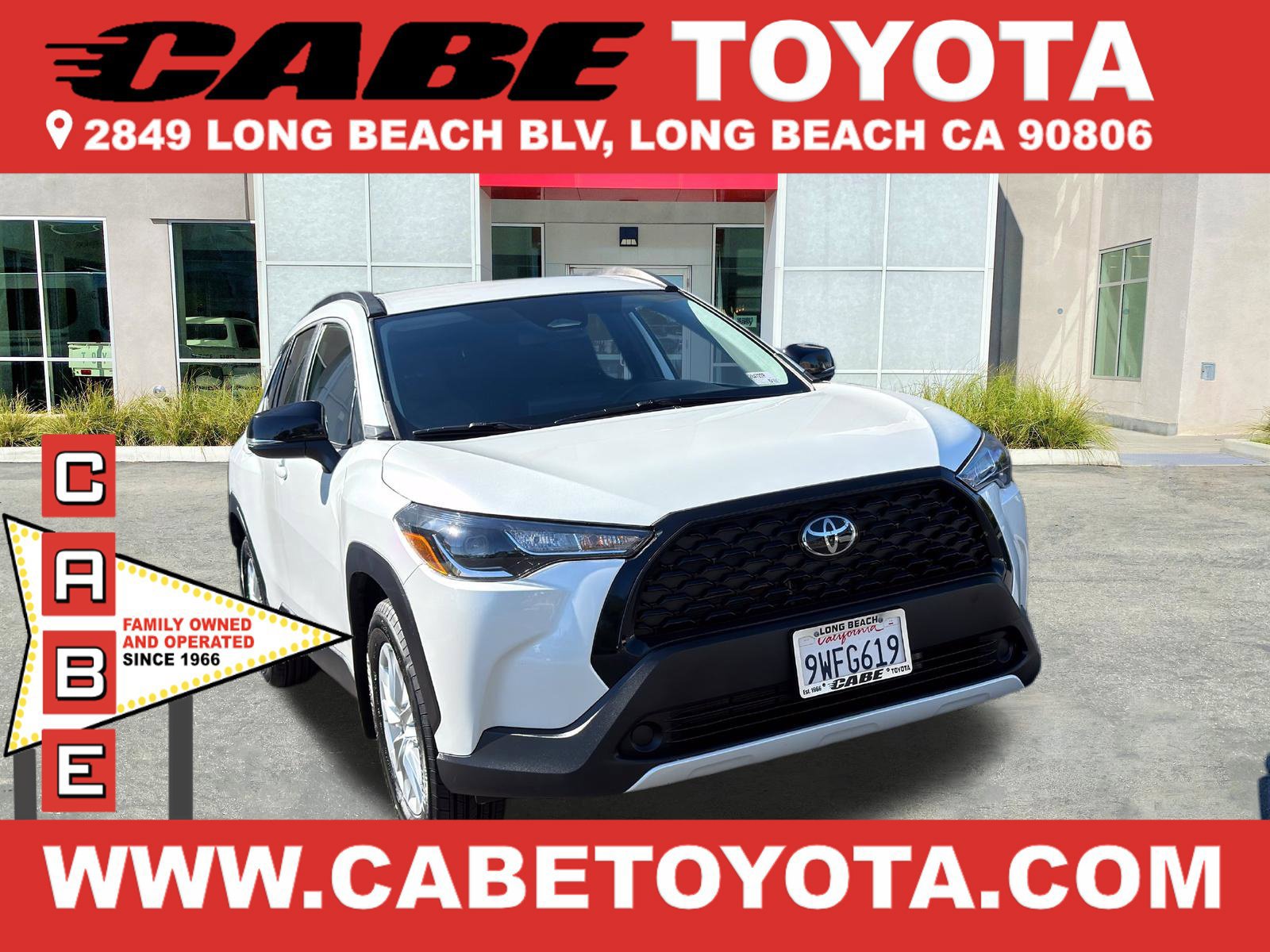 Certified 2025 Toyota Corolla Cross LE FWD image 1
