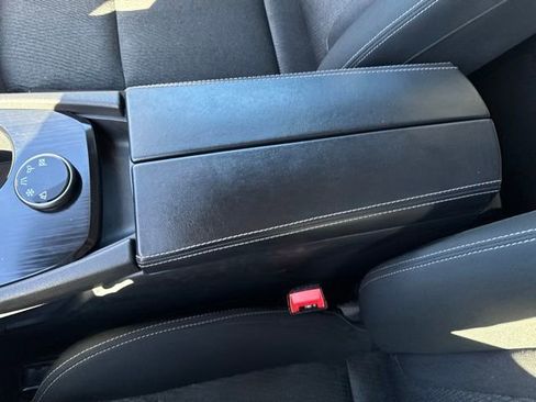 Used 2025 Nissan Rogue SV image 18