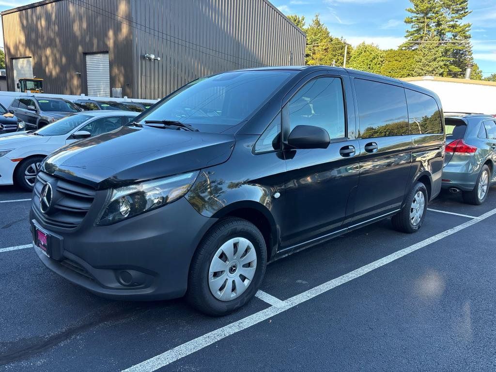 Used 2023 Mercedes-Benz Metris Passenger image 30
