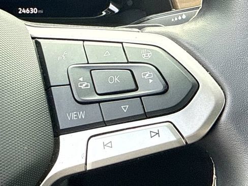 Used 2025 Volkswagen Atlas SE FWD image 28