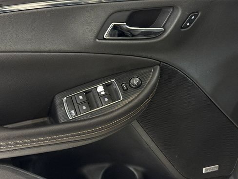 Used 2019 Chevrolet Impala Premier FWD image 38
