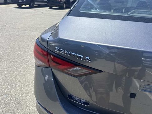 Used 2024 Nissan Sentra SV FWD image 5
