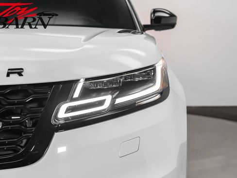 Used 2018 Land Rover Range Rover Velar R-Dynamic HSE image 11