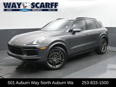 Used 2023 Porsche Cayenne AWD/4WD image 1