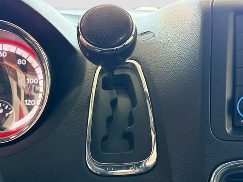 Used 2019 Dodge Grand Caravan GT FWD image 15