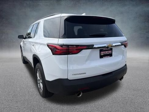 Used 2023 Chevrolet Traverse LT FWD image 9