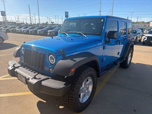 Used 2015 Jeep Wrangler Unlimited Sport w/ Quick Order Package 24S AWD/4WD image 2