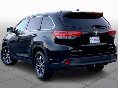 Used 2019 Toyota Highlander XLE AWD/4WD image 12