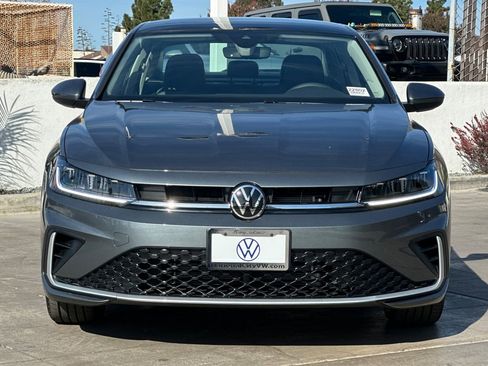 New 2026 Volkswagen Jetta SE FWD image 3
