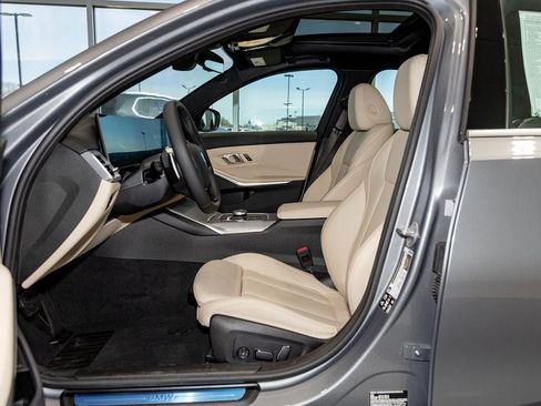New 2026 BMW 330i xDrive Sedan AWD/4WD image 18