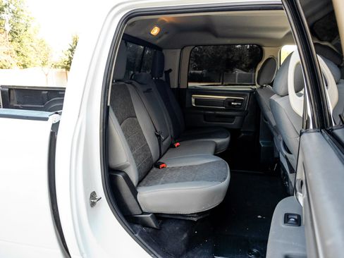 Used 2019 RAM 1500 Big Horn AWD/4WD image 37