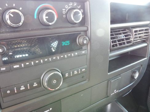 Used 2024 Chevrolet Express 2500 w/ Driver Convenience Package RWD image 13