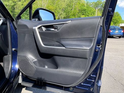 Used 2022 Toyota RAV4 XLE AWD/4WD image 26