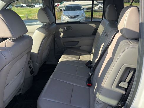 Used 2013 Honda Pilot Touring image 9
