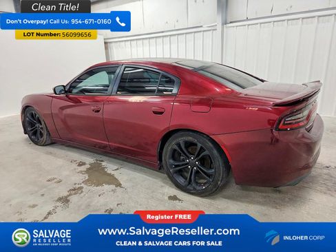 Used 2017 Dodge Charger SE RWD image 3