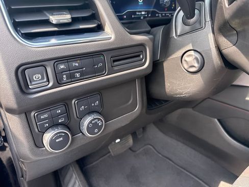 Used 2022 Chevrolet Tahoe RST w/ Luxury Package AWD/4WD image 31