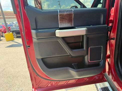 Used 2022 Ford F250 Lariat w/ Lariat Value Package AWD/4WD image 16