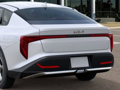 New 2026 Kia K4 LXS image 13
