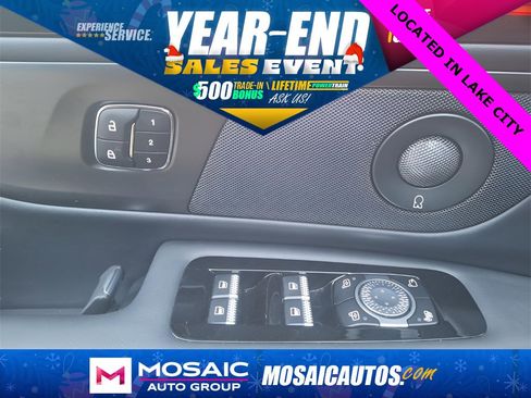 Used 2024 Lincoln Nautilus Reserve w/ Equipment Group 202A image 17