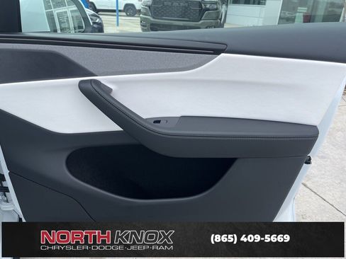 Used 2026 Tesla Model Y Long Range image 28