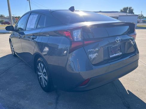 Used 2022 Toyota Prius L Eco image 5