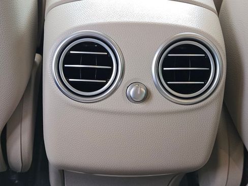 Used 2022 Mercedes-Benz GLC 300 image 23