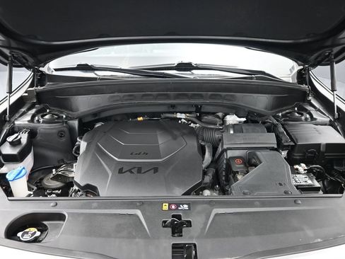 Used 2024 Kia Telluride LX FWD image 39