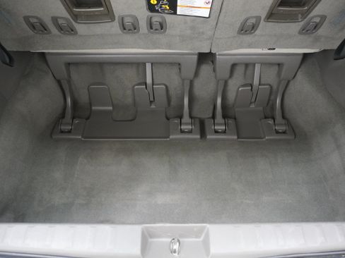 Used 2019 Toyota Sienna XLE w/ XLE Navigation Package FWD image 31
