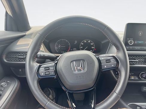 Used 2025 Honda HR-V Sport image 14