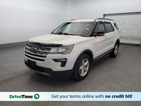 Used 2018 Ford Explorer XLT w/ Equipment Group 202A FWD image 1