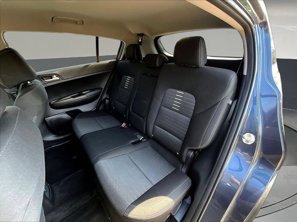 Used 2018 Kia Sportage LX FWD image 24